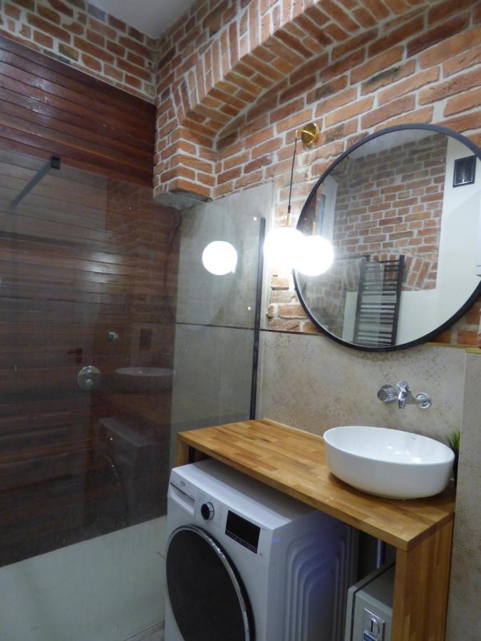 Gingerbread Hostel Торунь Екстер'єр фото